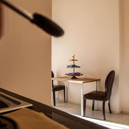 Airport Luxury Rooms Неаполь Экстерьер фото