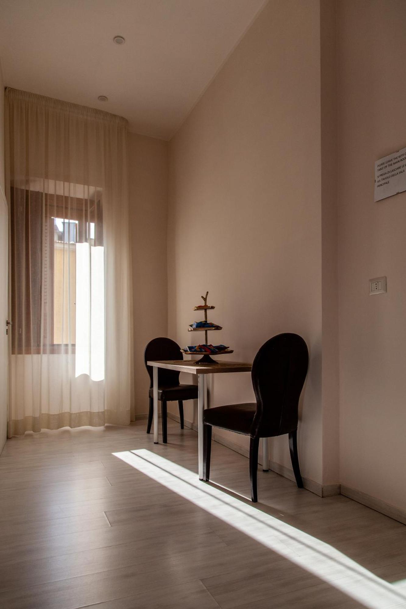 Airport Luxury Rooms Неаполь Экстерьер фото